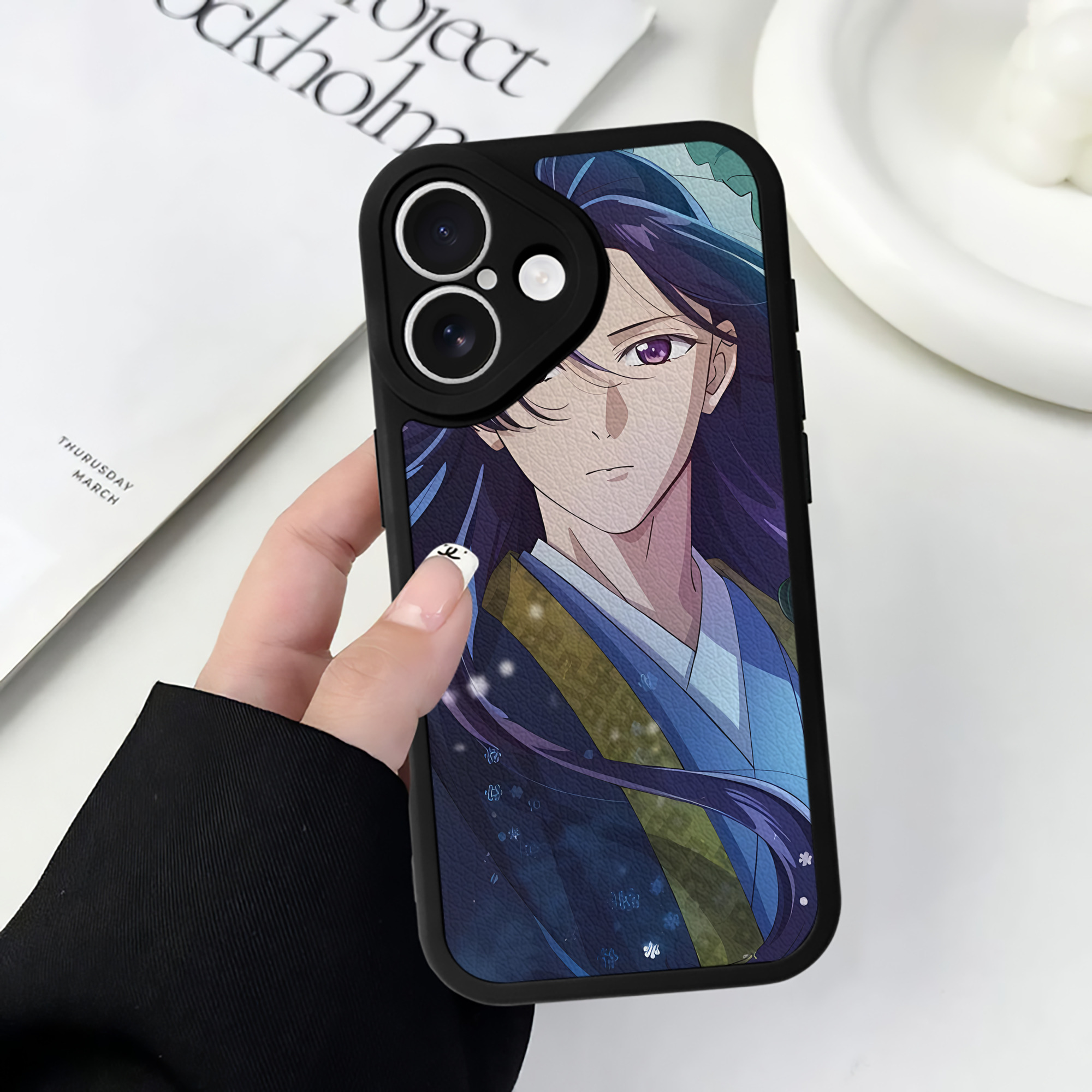 （画像用） 薬屋のひとりごと The Apothecary Diaries 【iPhone 16シリーズ対応】シリコンスマホケース（レザー調） 材質：シリコン